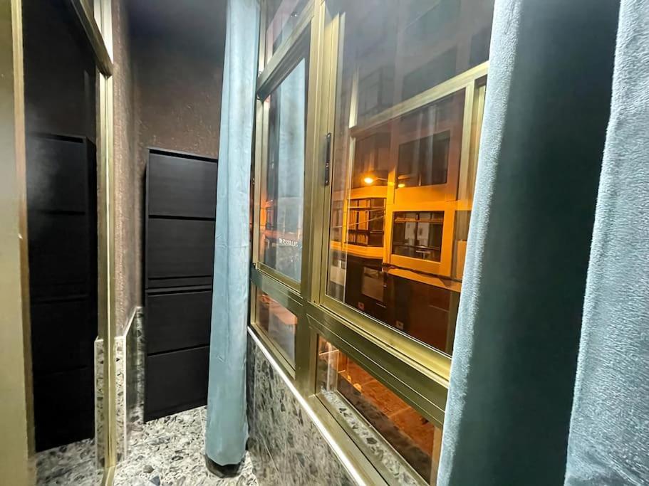 Affordable Holiday Accommodation For Large Families And Groups At Las Canteras Beach With 3 Bedrooms And Free Parking Las Palmas de Gran Canaria Kültér fotó