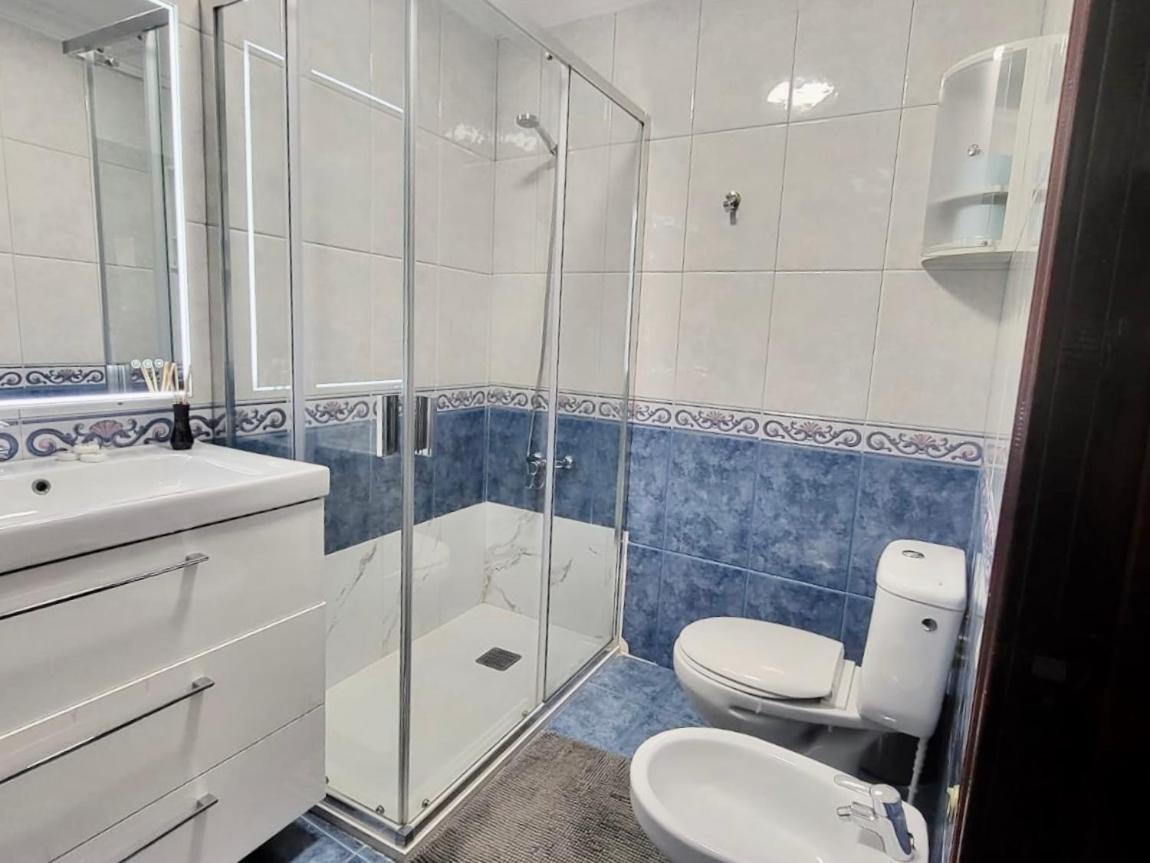 Affordable Holiday Accommodation For Large Families And Groups At Las Canteras Beach With 3 Bedrooms And Free Parking Las Palmas de Gran Canaria Kültér fotó