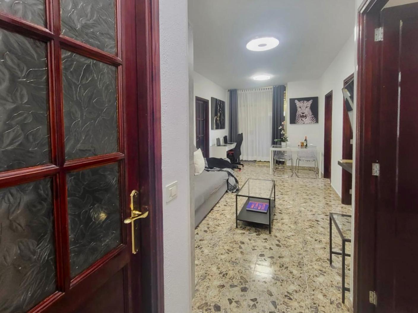 Affordable Holiday Accommodation For Large Families And Groups At Las Canteras Beach With 3 Bedrooms And Free Parking Las Palmas de Gran Canaria Kültér fotó