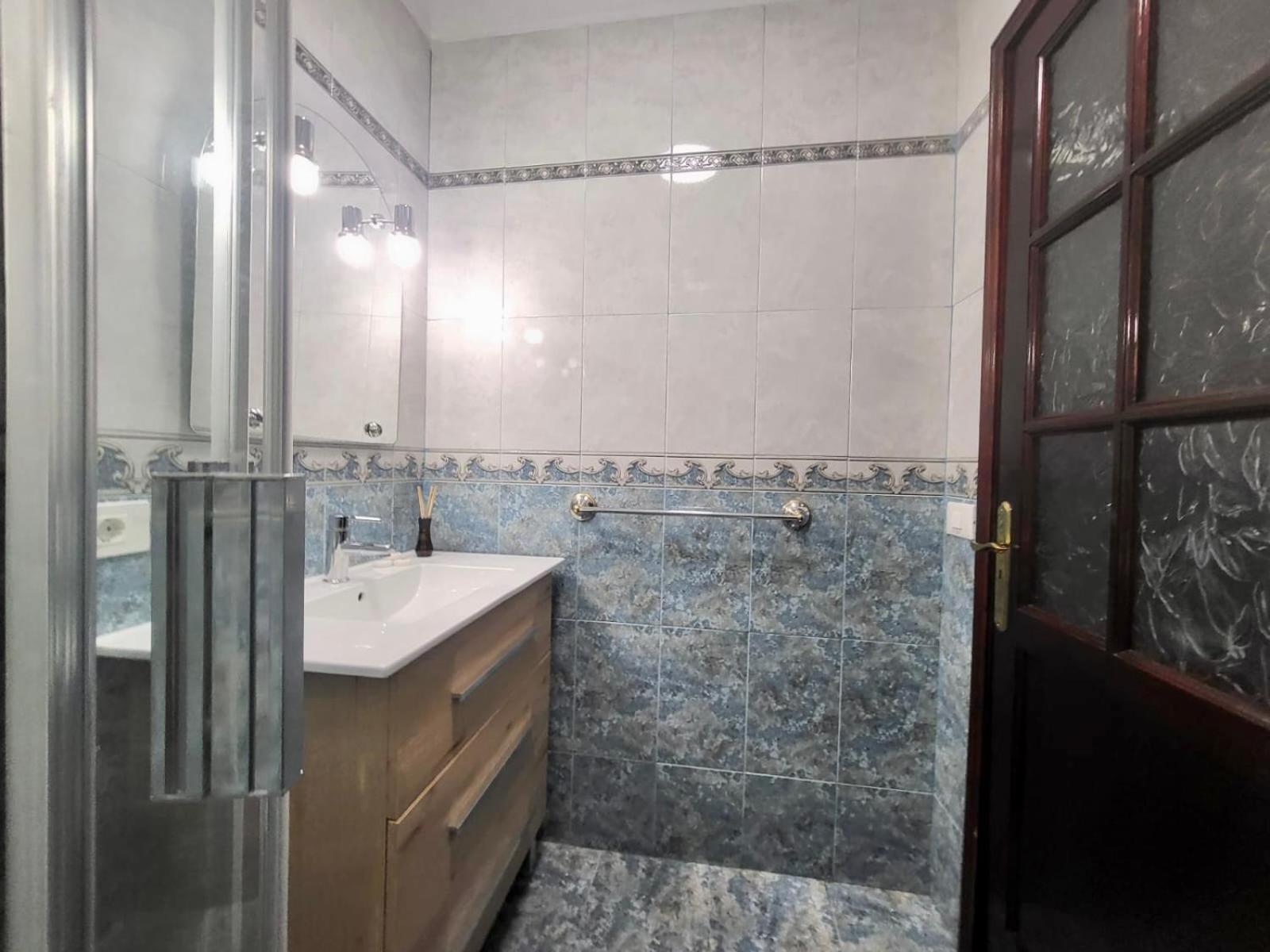 Affordable Holiday Accommodation For Large Families And Groups At Las Canteras Beach With 3 Bedrooms And Free Parking Las Palmas de Gran Canaria Kültér fotó