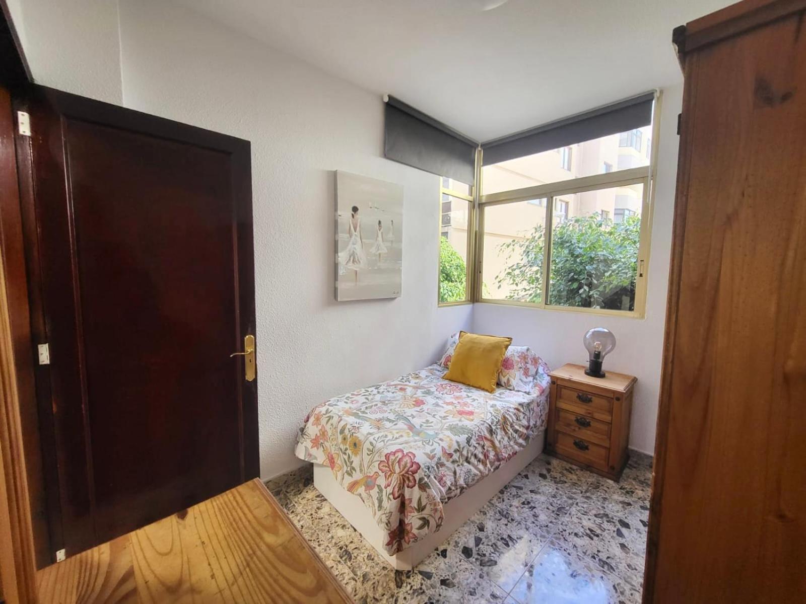 Affordable Holiday Accommodation For Large Families And Groups At Las Canteras Beach With 3 Bedrooms And Free Parking Las Palmas de Gran Canaria Kültér fotó